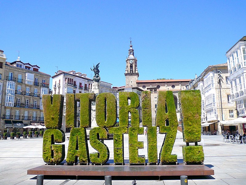 Plaza de la virgen Blanca Vitoria-Gasteiz